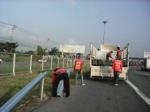 safety guard railบนทางหลวงพิเศษหมายเลข 9 ตอน คลองพระยาสุเรนทร์-พระประแดง