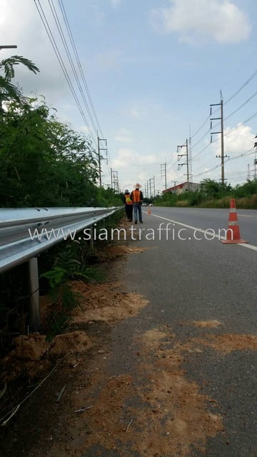 guardrail กรมทางหลวง ทางหลวงหมายเลข 304 ตอน ฉะเชิงเทรา - เสม็ดเหนือ ตอน 1 ระหว่าง กม.72+600 - กม.73+150