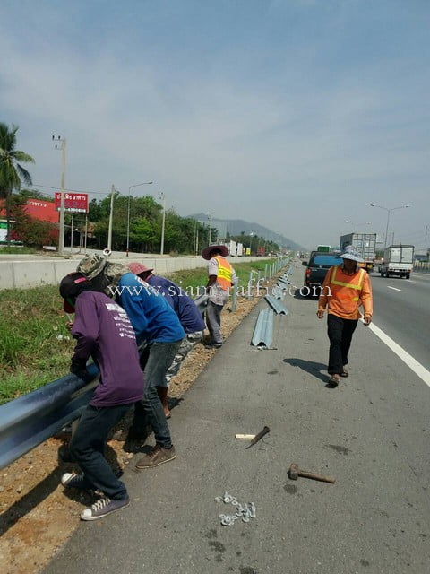 guard rails ตามแบบสำนักงานบำรุงทางหลวงพิเศษระหว่างเมืองที่ 2 ในทางหลวงพิเศษหมายเลข 7 ปริมาณงาน 6,240 เมตร