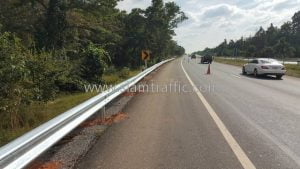 guard rails แขวงทางหลวงอุตรดิตถ์ ทางหลวงหมายเลข 1214 ตอน น้ำอ่าง - วังผาชัน ปริมาณงาน 640 เมตร