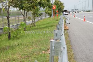 w-beam guard rails ตามแบบมาตรฐานกรมทางหลวง เลขที่ DWG.NO.RS-604 แขวงทางหลวงพิเศษระหว่างเมือง ทางหลวงพิเศษหมายเลข 7 ตอน บางปะกง – หนองรี ปริมาณงานรวม 1,572.00 เมตร