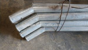 เสา guardrail ที่โครงการก่อสร้างทางหลวงหมายเลข 408 นาทวี-ด่านประกอบ