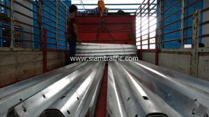 ราวเหล็กกั้นถนน โครงการ 246/2560 เขื่อนป้องกันตลิ่งริมทะเล ชายฝั่งแหลมงู เกาะลันตาน้อย