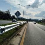 Guard rail บนทางหลวงหมายเลข 4 ตอน เสียบญวน – กระบุรี ปริมาณงานรวม 2,316 เมตร