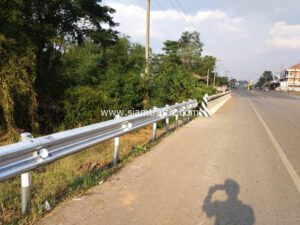 ติดตั้งการ์ดเรล บนทางหลวงหมายเลข 113 ตอน สามแยกวังชมภู - ชนแดน – ดงขุย ปริมาณงาน 864 เมตร